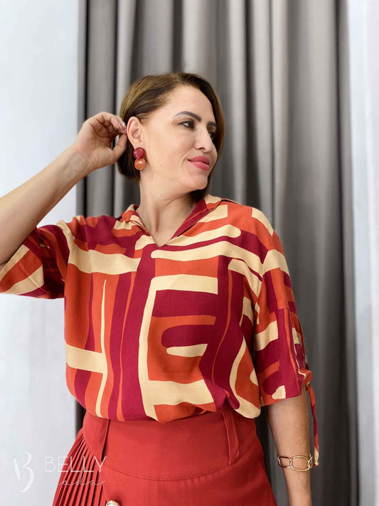 Blusa Manga Curta e Gola Colarinho