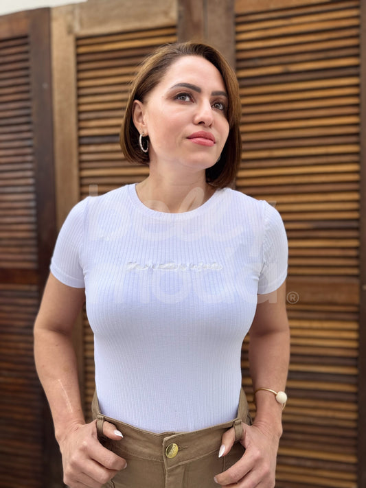 Blusa Canelada Lara com Bordado em Malha Confortável Casual