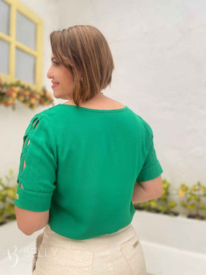 Blusa Manga 3/4 com Detalhe Vazado na Manga