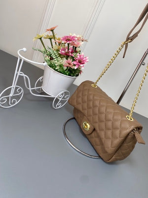 Bolsa de Ombro Alça em Corrente