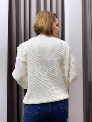 Blusa Paula Texturizada com Pompom em Tricô Modal Casual e Elegante