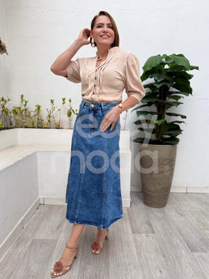 Saia Longa Jeans Evasê com Recortes e Bolsos Casual Moderna