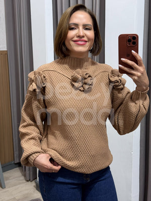 Blusa Paula Texturizada com Pompom em Tricô Modal Casual e Elegante