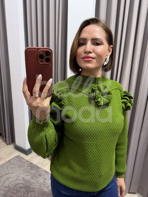 Blusa Paula Texturizada com Pompom em Tricô Modal Casual e Elegante