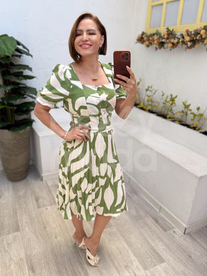 Vestido Midi Nathalia Plissado em Crepe Casual e Elegante