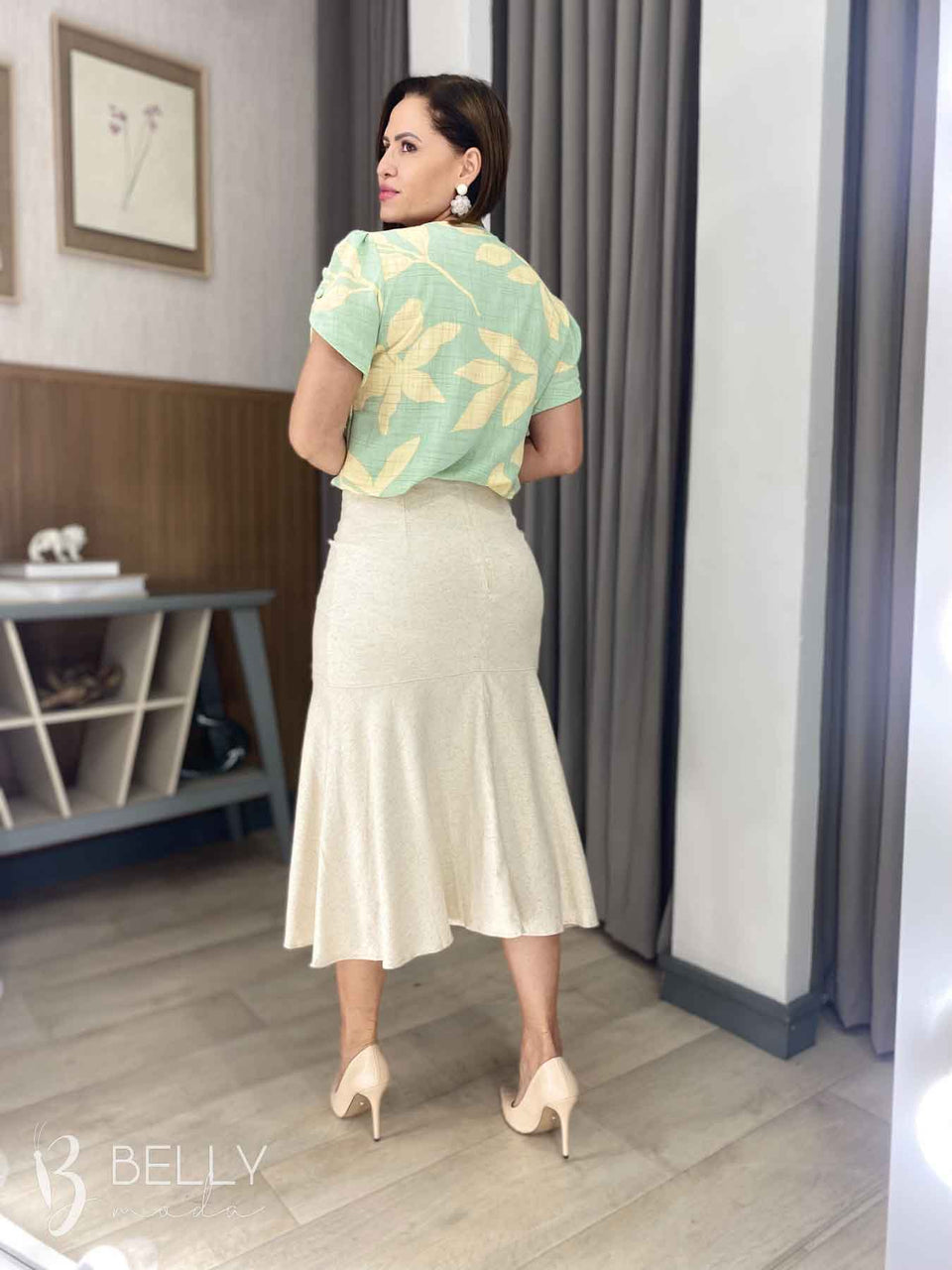 Saia Evasê Midi em Linho – Belly Moda