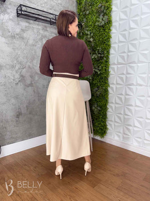 Saia Evasê Max Midi em Couro Ecológico